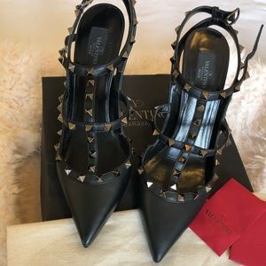 Black Noir 100M Valentino Rockstud Pumps